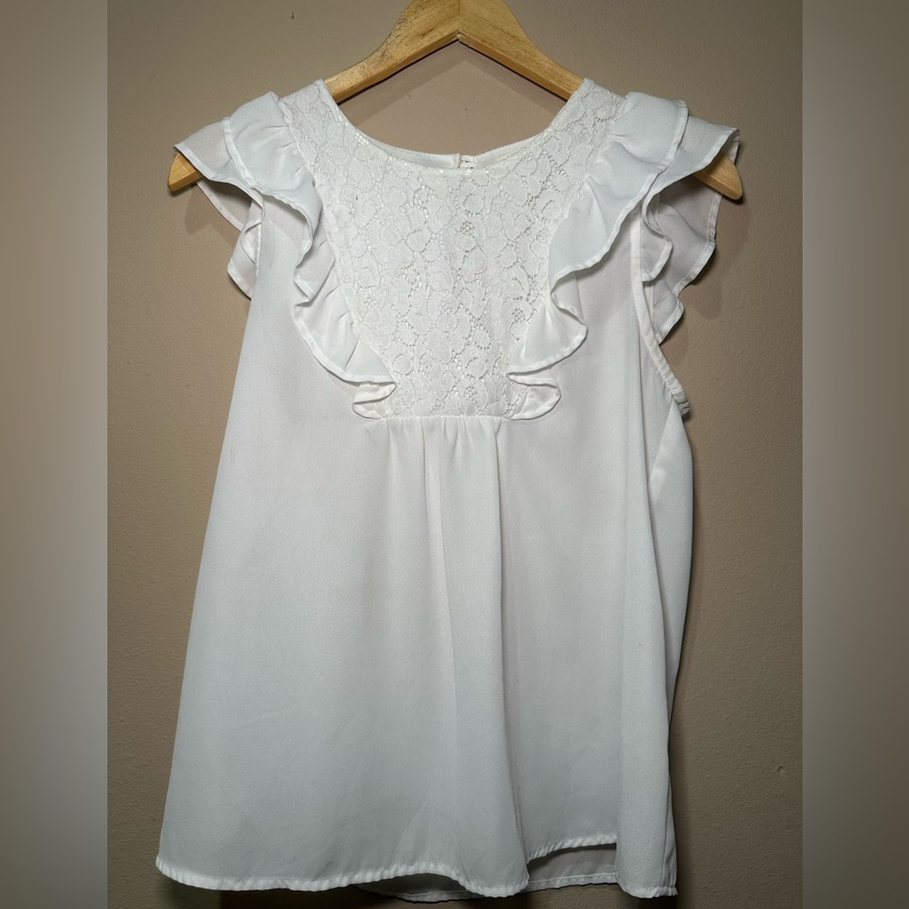Monteau White Ruffle Blouse Size Medium (QQ)